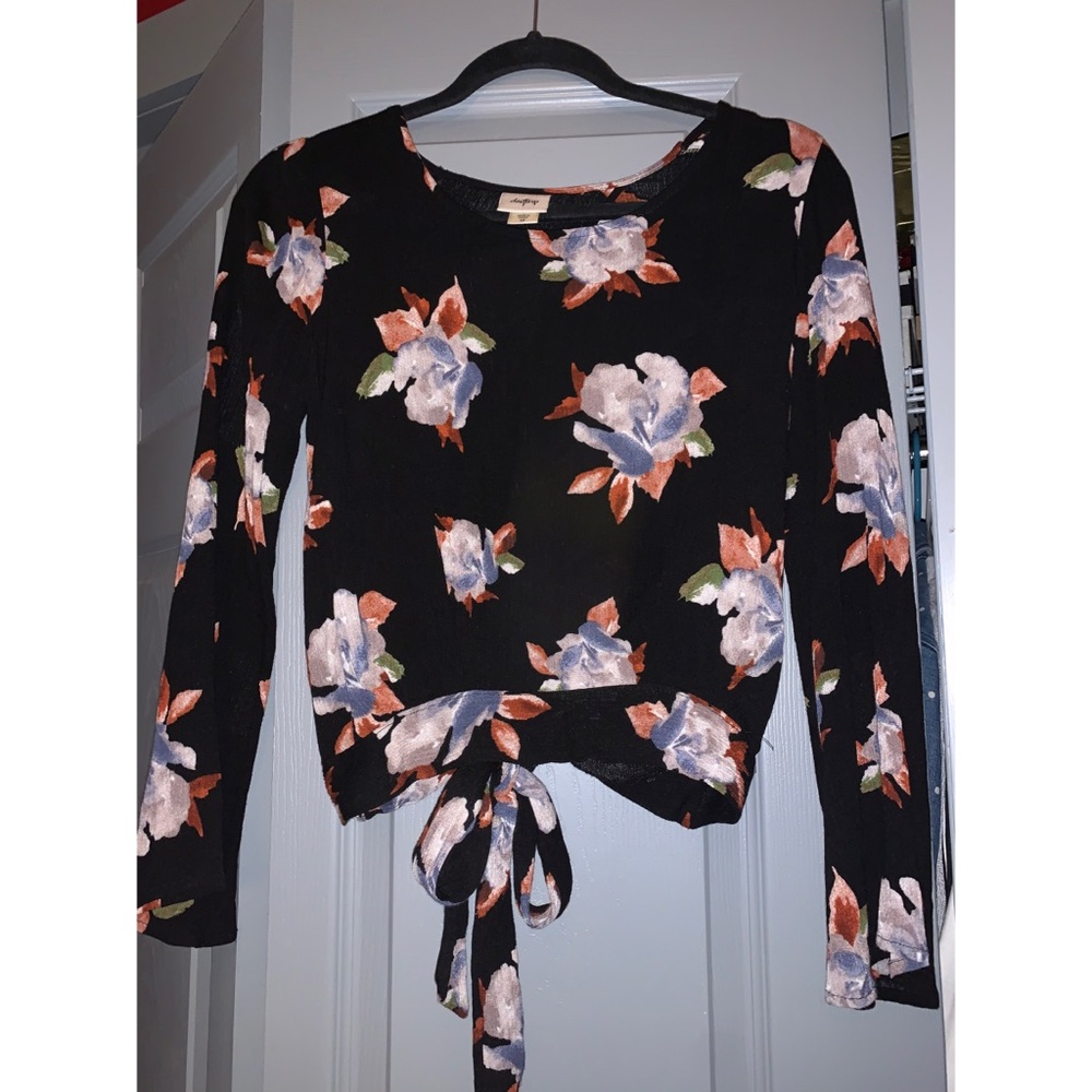 Open back, Daytrip, long sleeve blouse